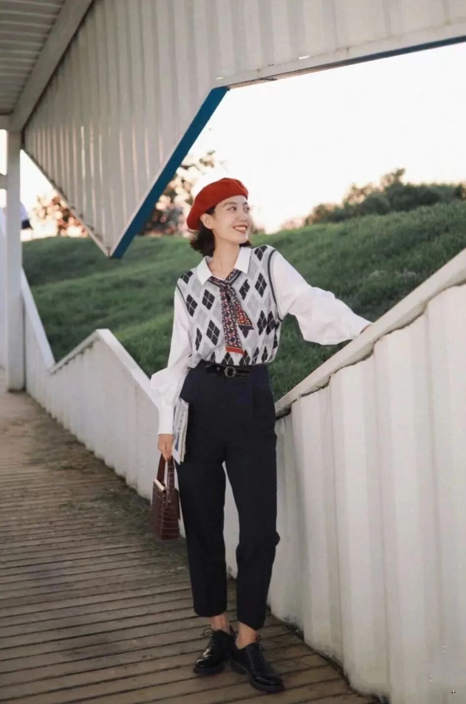 秋天穿什么鞋子百搭 有品味的女人都选这三双 百搭优雅又不挑人!(3)