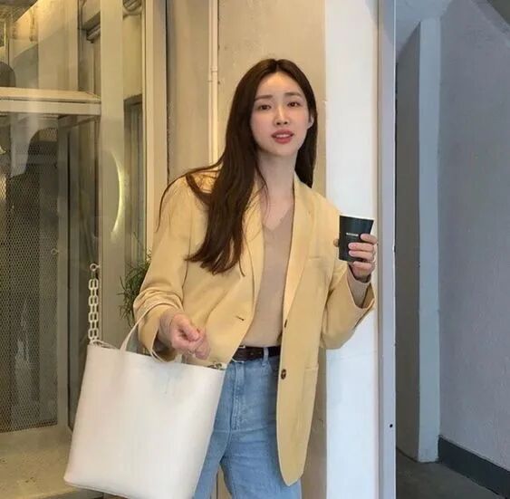 好看的秋季穿搭 离不开这四件必备单品 完美演绎“混搭趋势”(4)