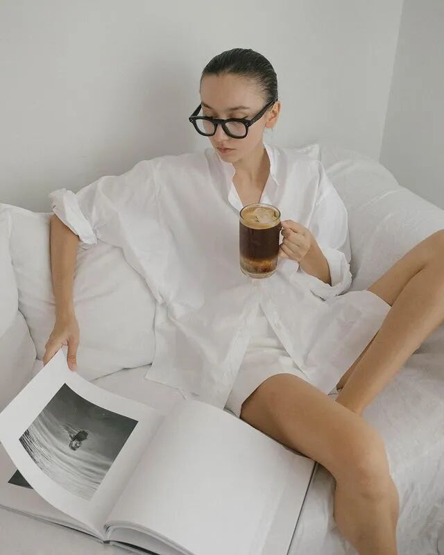 初秋流行什么风格的女装搭配 今秋中性男友风火了 时髦不浮夸!(2)