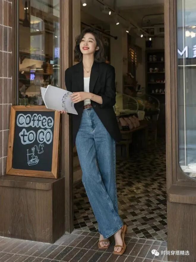秋天怎么穿显瘦又好看 不妨试试黑色系穿搭 显身材又提品味(4)