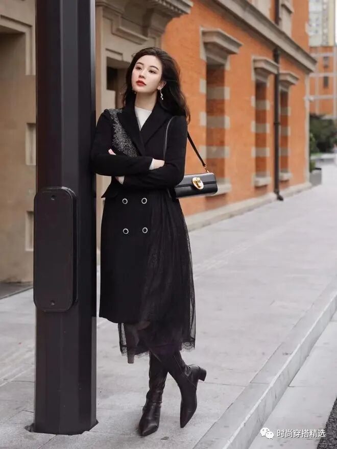 秋天怎么穿显瘦又好看 不妨试试黑色系穿搭 显身材又提品味(4)