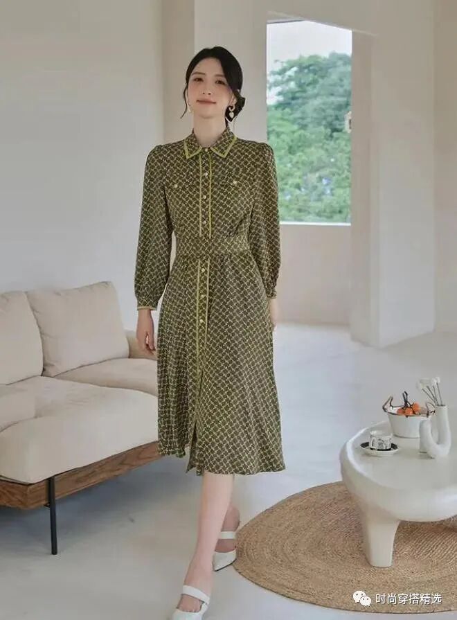 秋天女生怎么穿搭衣服好看?掌握这三个技巧 穿出属于自己的风格(2)