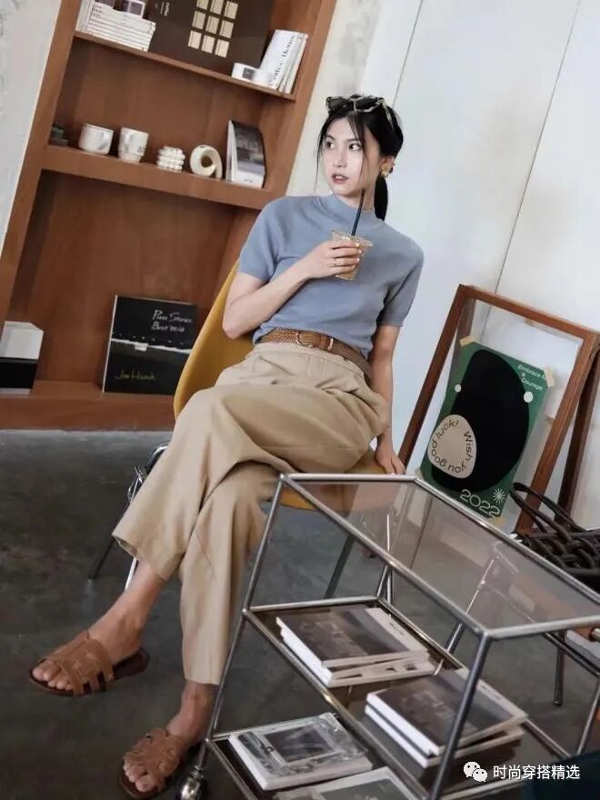 女孩怎么搭配衣服更显气质 学会这三个配色技巧 魅力有品位(2)