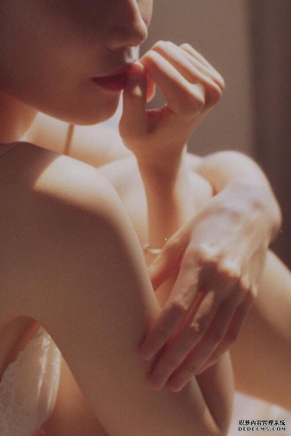 é¦è³ç女å©éªèéæ»ç¾èé«é¢å¼å
»ç¼æå¢å¾ç